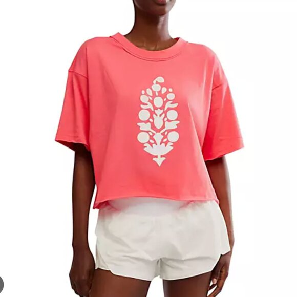 Women’s Free People FP Movement Inspire Logo T-Shirt Hibiscus. Size Medium. NWT - Picture 1 of 8